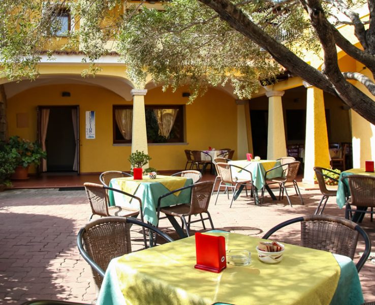 El jardín Hotel Lu Pitrali